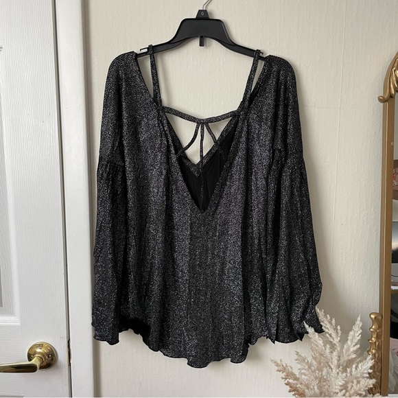 NWT Chaser/Revolve Glitter Long Sleeve Strappy Top 🖤✨ M - Picture 6 of 10